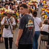 Floreciendo Desde Colombia Camisetas